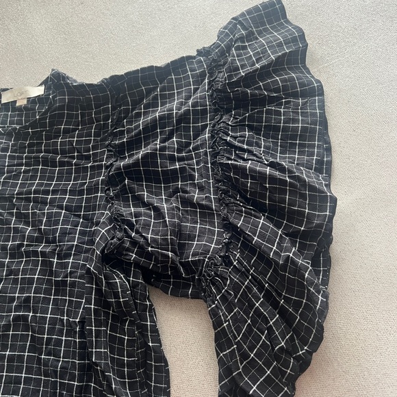 Loft Flutter Blouse - Picture 6 of 6